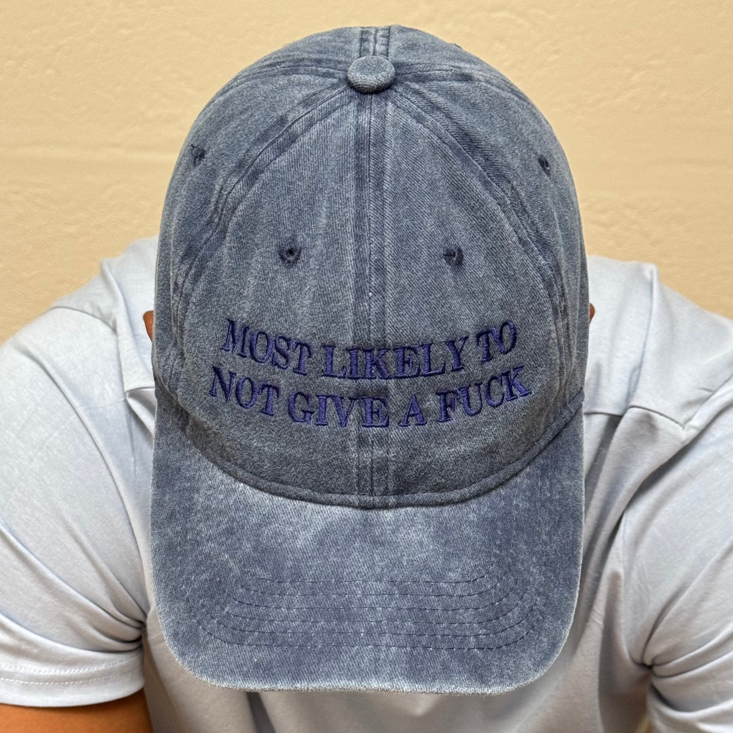 Gorra texto bordado